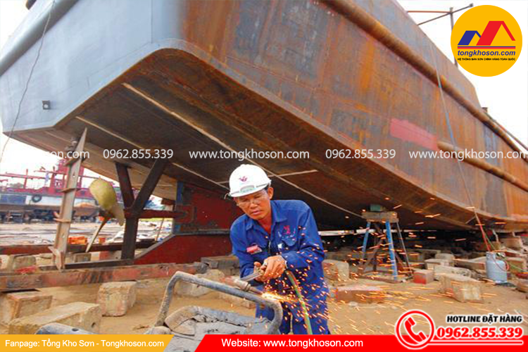 Thi công sơn cho tàu thuyền