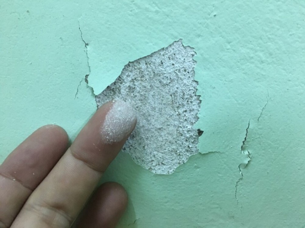 sơn bị bong tróc