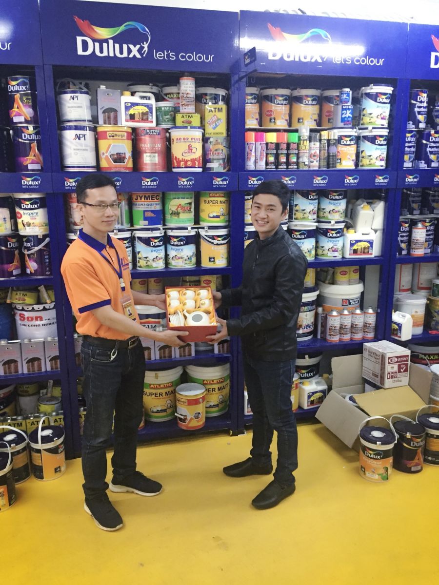 Chúc mừng anh Lưu Viết Tuyền mua sơn tại tongkhoson.com Trúng thưởng xe máy