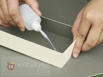 Gắn chặt keo dán tạo sự chắc chắn cho đế
