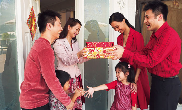 xông đất đầu năm