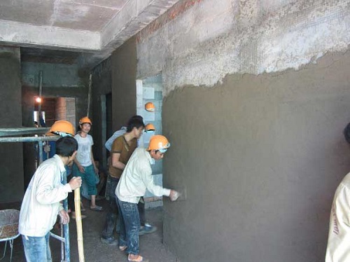 Xử lý bề mặt tường mới trước khi sơn chống thấm