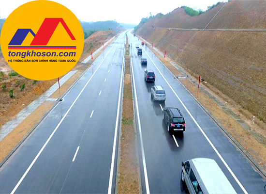 Sơn kẽ vạch giao thông tại Yên Bái