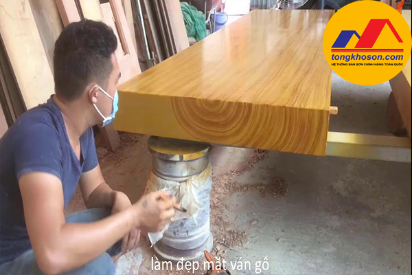 Sử dụng sơn gỗ tại Tuyên Quang