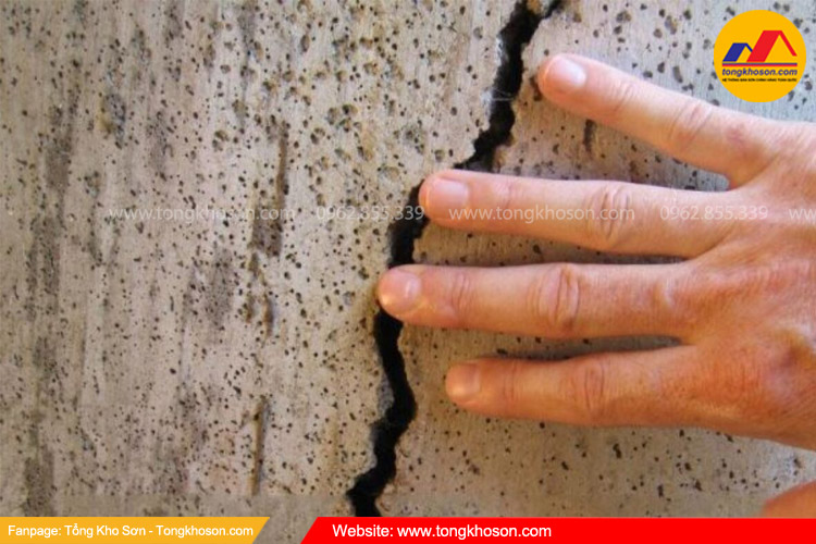Những nguyên nhân khiến cho bể nước bị nứt 