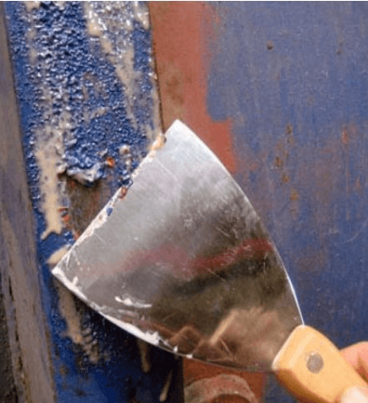 cạo rửa lớp sơn cũ